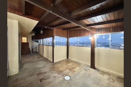 Apartamento à venda com 168m², 3 quartos e sem vaga Apartamento à venda com 168m², 3 quartos e sem vagaÁrea Externa