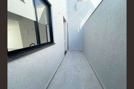 Casa à venda com 118m², 3 quartos e 2 vagasÁrea Externa