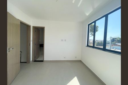 Casa à venda com 118m², 3 quartos e 2 vagasSuíte