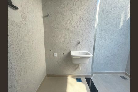 Casa à venda com 118m², 3 quartos e 2 vagasÁrea de serviço