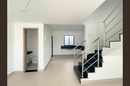Casa à venda com 118m², 3 quartos e 2 vagasSala