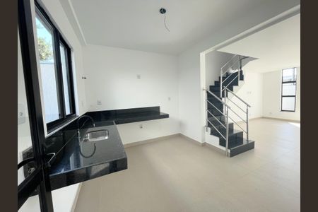 Casa à venda com 118m², 3 quartos e 2 vagasCozinha