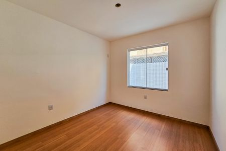 Apartamento à venda com 179m², 3 quartos e 1 vaga Apartamento à venda com 179m², 3 quartos e 1 vagaQuarto 2