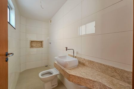 Apartamento à venda com 179m², 3 quartos e 1 vaga Apartamento à venda com 179m², 3 quartos e 1 vagaBanheiro da Suíte