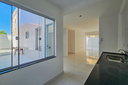 Apartamento à venda com 179m², 3 quartos e 1 vaga Apartamento à venda com 179m², 3 quartos e 1 vagaCozinha e Área de Serviço