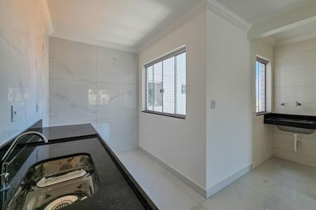 Apartamento à venda com 76m², 3 quartos e 1 vaga Apartamento à venda com 76m², 3 quartos e 1 vagaCozinha e Área de Serviço