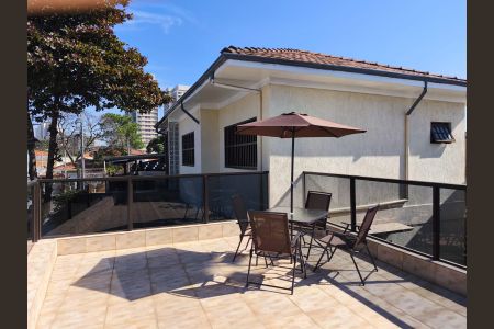 Casa à venda com 230m², 3 quartos e 4 vagas Casa à venda com 230m², 3 quartos e 4 vagasÁrea superio da garagem