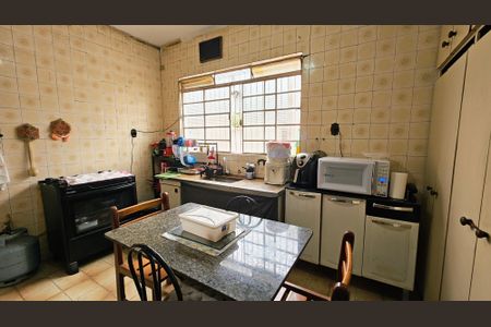 Casa à venda com 3 quartos, 107m² em Vila Caodáglio, Jundiaí