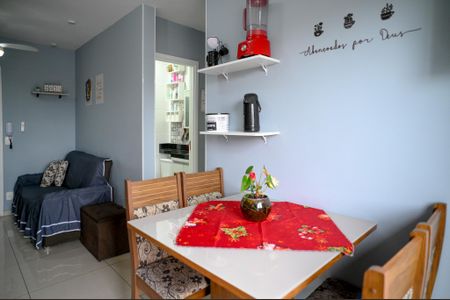 Apartamento à venda com 40m², 2 quartos e 1 vaga Apartamento à venda com 40m², 2 quartos e 1 vagaCozinha e Área de Serviço