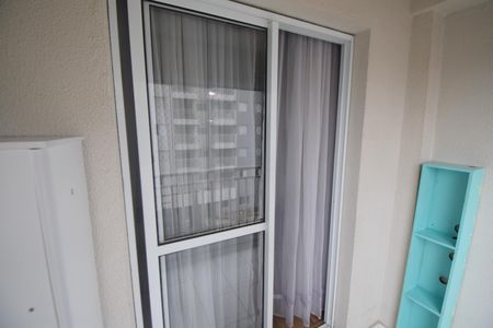 Apartamento à venda com 54m², 2 quartos e 1 vaga Apartamento à venda com 54m², 2 quartos e 1 vagaVaranda