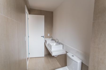Apartamento à venda com 130m², 3 quartos e 3 vagas Apartamento à venda com 130m², 3 quartos e 3 vagasBanheiro da Suíte