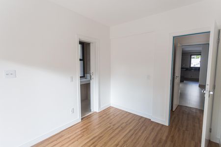 Apartamento à venda com 130m², 3 quartos e 3 vagas Apartamento à venda com 130m², 3 quartos e 3 vagasSemi-Suíte 2