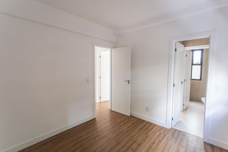 Apartamento à venda com 130m², 3 quartos e 3 vagas Apartamento à venda com 130m², 3 quartos e 3 vagasSemi-Suíte 1