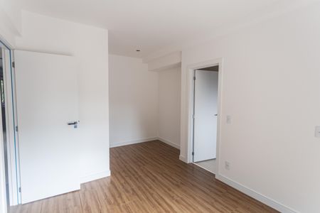 Apartamento à venda com 130m², 3 quartos e 3 vagas Apartamento à venda com 130m², 3 quartos e 3 vagasSuíte