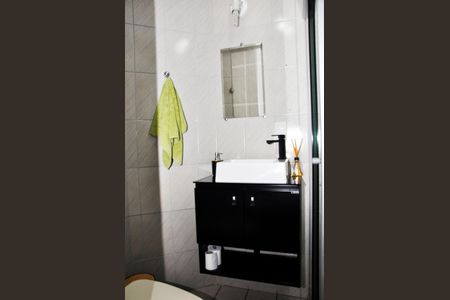 Apartamento à venda com 67m², 2 quartos e 1 vaga Apartamento à venda com 67m², 2 quartos e 1 vagaBanheiro Social