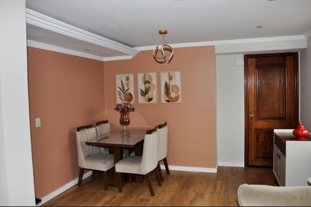 Apartamento à venda com 67m², 2 quartos e 1 vaga Apartamento à venda com 67m², 2 quartos e 1 vagaSala de Jantar