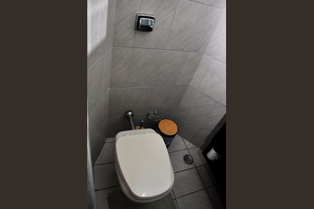 Apartamento à venda com 67m², 2 quartos e 1 vaga Apartamento à venda com 67m², 2 quartos e 1 vagaBanheiro Social