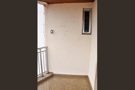 Apartamento à venda com 67m², 2 quartos e 1 vaga Apartamento à venda com 67m², 2 quartos e 1 vagaVaranda