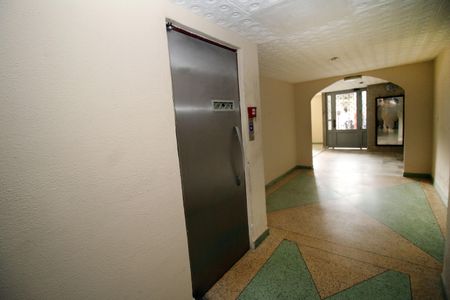 Apartamento à venda com 75m², 2 quartos e 1 vagaÁrea comum - Elevador