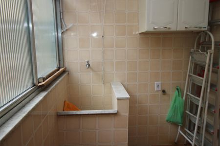 Apartamento à venda com 75m², 2 quartos e 1 vagaÁrea de Serviço