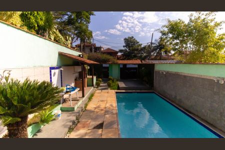 Vista Quarto 1 de casa à venda com 2 quartos, 82m² em Serra Grande, Niterói
