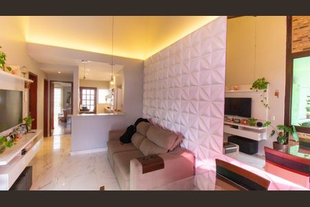 Sala de casa à venda com 2 quartos, 82m² em Serra Grande, Niterói