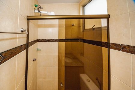Banheiro Social de apartamento à venda com 2 quartos, 60m² em Santa Amélia, Belo Horizonte