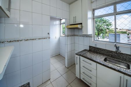 Apartamento à venda com 60m², 2 quartos e 2 vagasCozinha