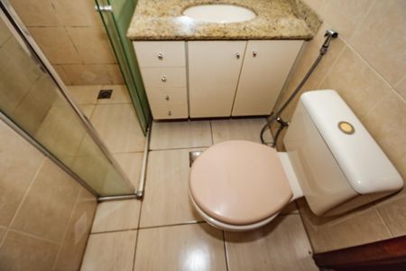 Apartamento à venda com 60m², 2 quartos e 2 vagasBanheiro da Suíte