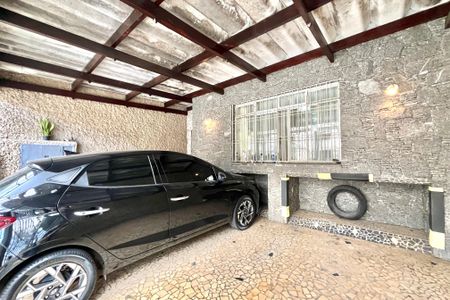 Casa à venda com 180m², 3 quartos e 2 vagas Casa à venda com 180m², 3 quartos e 2 vagasGaragem