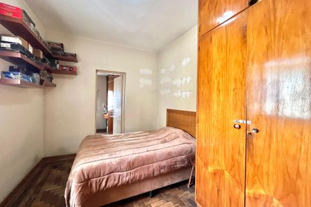 Casa à venda com 180m², 3 quartos e 2 vagas Casa à venda com 180m², 3 quartos e 2 vagasQuarto 2
