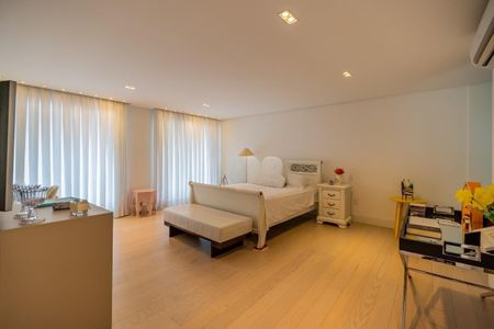 Casa de Condomínio à venda com 4 quartos, 574m² em Alphaville Industrial, Barueri