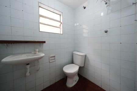 Banheiro de casa para alugar com 1 quarto, 38m² em Cangaiba, São Paulo