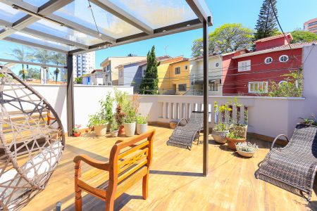 Casa à venda com 185m², 3 quartos e 2 vagas Casa à venda com 185m², 3 quartos e 2 vagasVaranda da Suíte