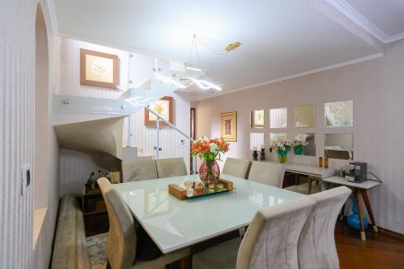 Casa à venda com 185m², 3 quartos e 2 vagas Casa à venda com 185m², 3 quartos e 2 vagasSala de Jantar