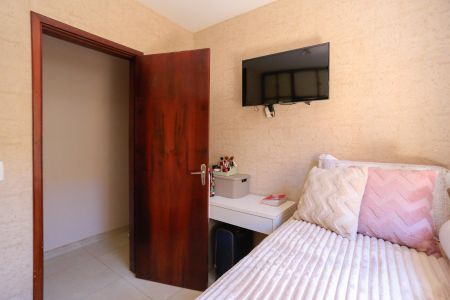 Casa à venda com 185m², 3 quartos e 2 vagas Casa à venda com 185m², 3 quartos e 2 vagasQuarto