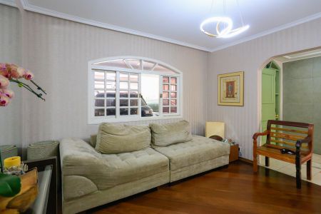 Casa à venda com 185m², 3 quartos e 2 vagas Casa à venda com 185m², 3 quartos e 2 vagasSala