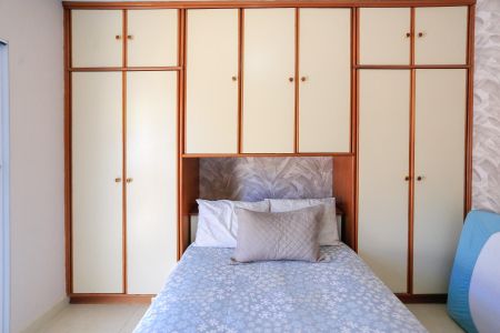 Casa à venda com 185m², 3 quartos e 2 vagas Casa à venda com 185m², 3 quartos e 2 vagasSuíte