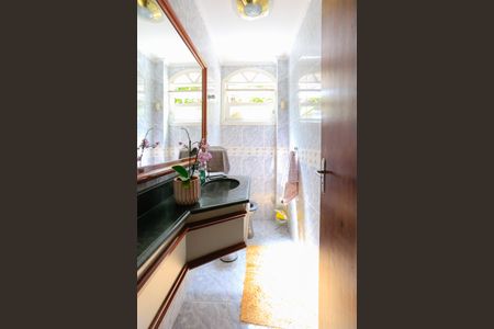 Casa à venda com 185m², 3 quartos e 2 vagas Casa à venda com 185m², 3 quartos e 2 vagasLavabo