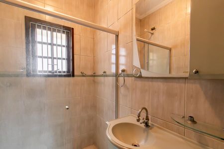 Casa à venda com 109m², 2 quartos e 2 vagasBanheiro