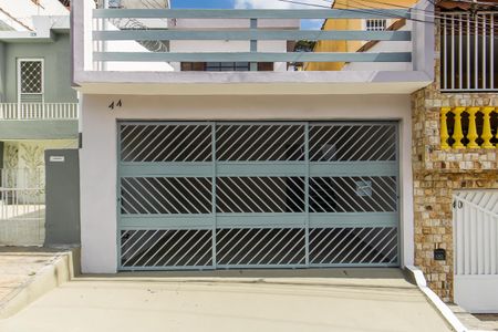 Casa à venda com 109m², 2 quartos e 2 vagasFachada