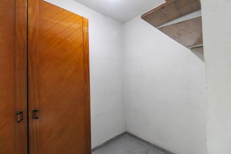 Casa à venda com 120m², 3 quartos e 2 vagas Casa à venda com 120m², 3 quartos e 2 vagasBanheiro de Serviço