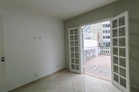 Casa à venda com 120m², 3 quartos e 2 vagas Casa à venda com 120m², 3 quartos e 2 vagasSuíte