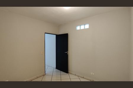 Quarto de casa para alugar com 1 quarto, 45m² em Vila Santa Margarida, Ferraz de Vasconcelos