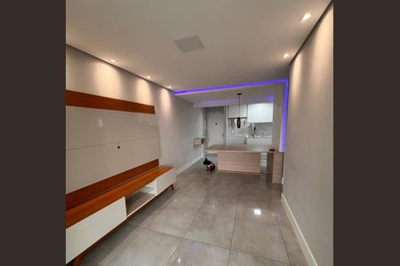 Apartamento à venda com 65m², 2 quartos e 2 vagas Apartamento à venda com 65m², 2 quartos e 2 vagasSala