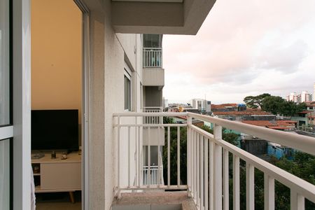 Apartamento à venda com 34m², 1 quarto e 1 vaga Apartamento à venda com 34m², 1 quarto e 1 vagaVaranda