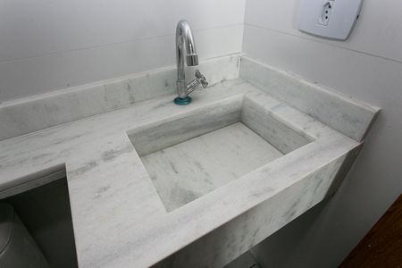 Apartamento à venda com 48m², 2 quartos e 1 vaga Apartamento à venda com 48m², 2 quartos e 1 vagaBanheiro