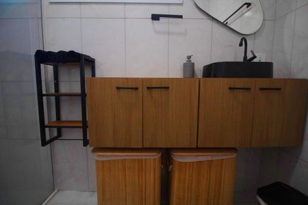Apartamento para alugar com 68m², 2 quartos e 1 vaga Apartamento para alugar com 68m², 2 quartos e 1 vagaBanheiro