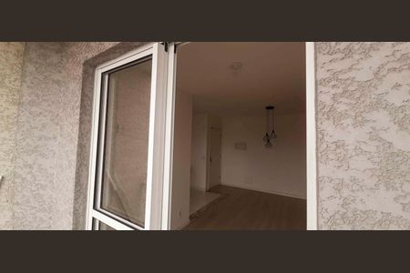 Sacada de apartamento para alugar com 2 quartos, 46m² em Padroeira, Osasco
