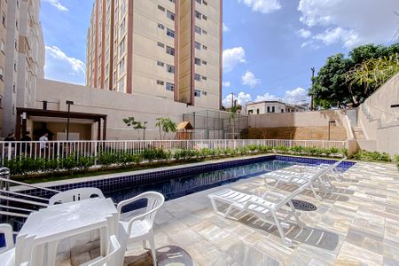 Apartamento à venda com 37m², 2 quartos e sem vagaÁrea comum - Piscina